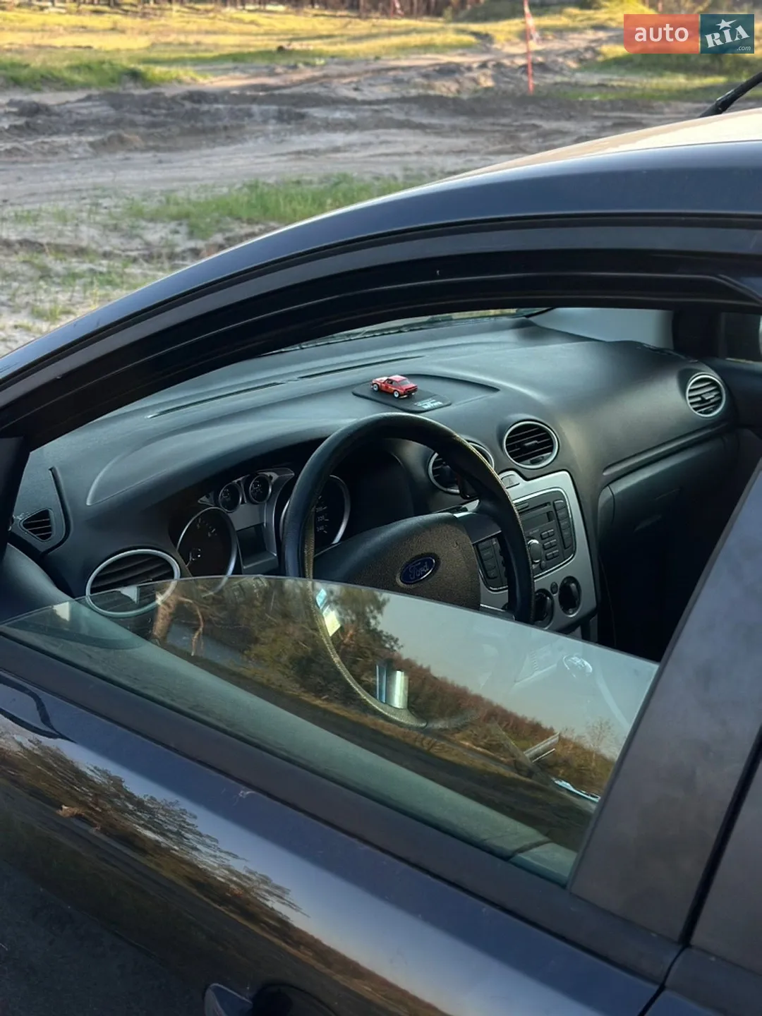 2010 Ford Focus - мініатюра 27