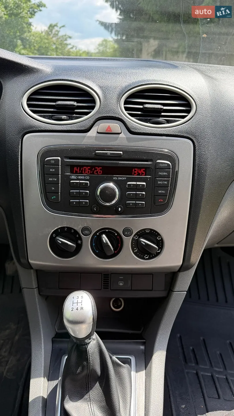 2010 Ford Focus - мініатюра 13