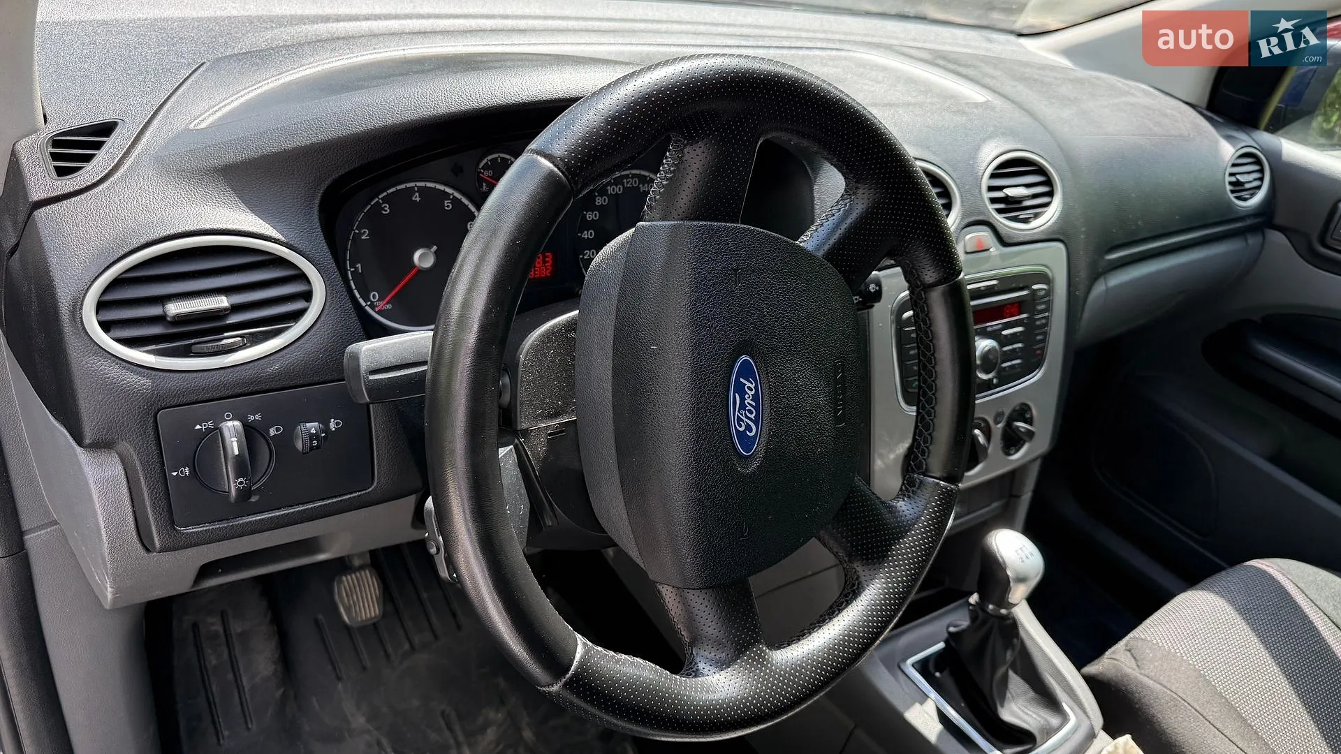 2010 Ford Focus - мініатюра 15