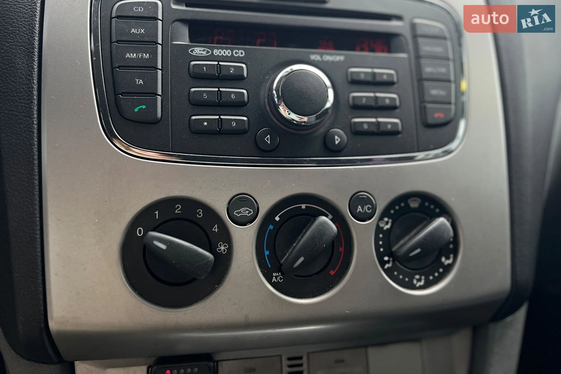 2011 Ford Focus - мініатюра 13