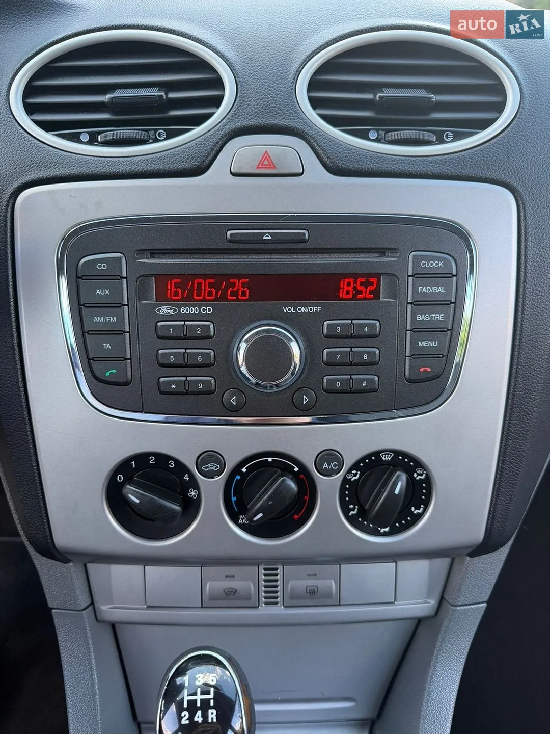 2011 Ford Focus - мініатюра 10