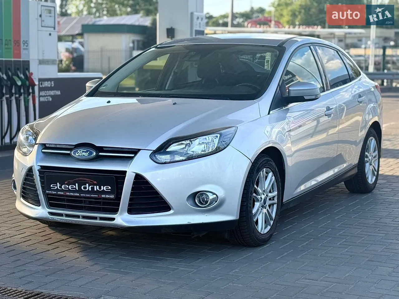 2015 Ford Focus - мініатюра 16