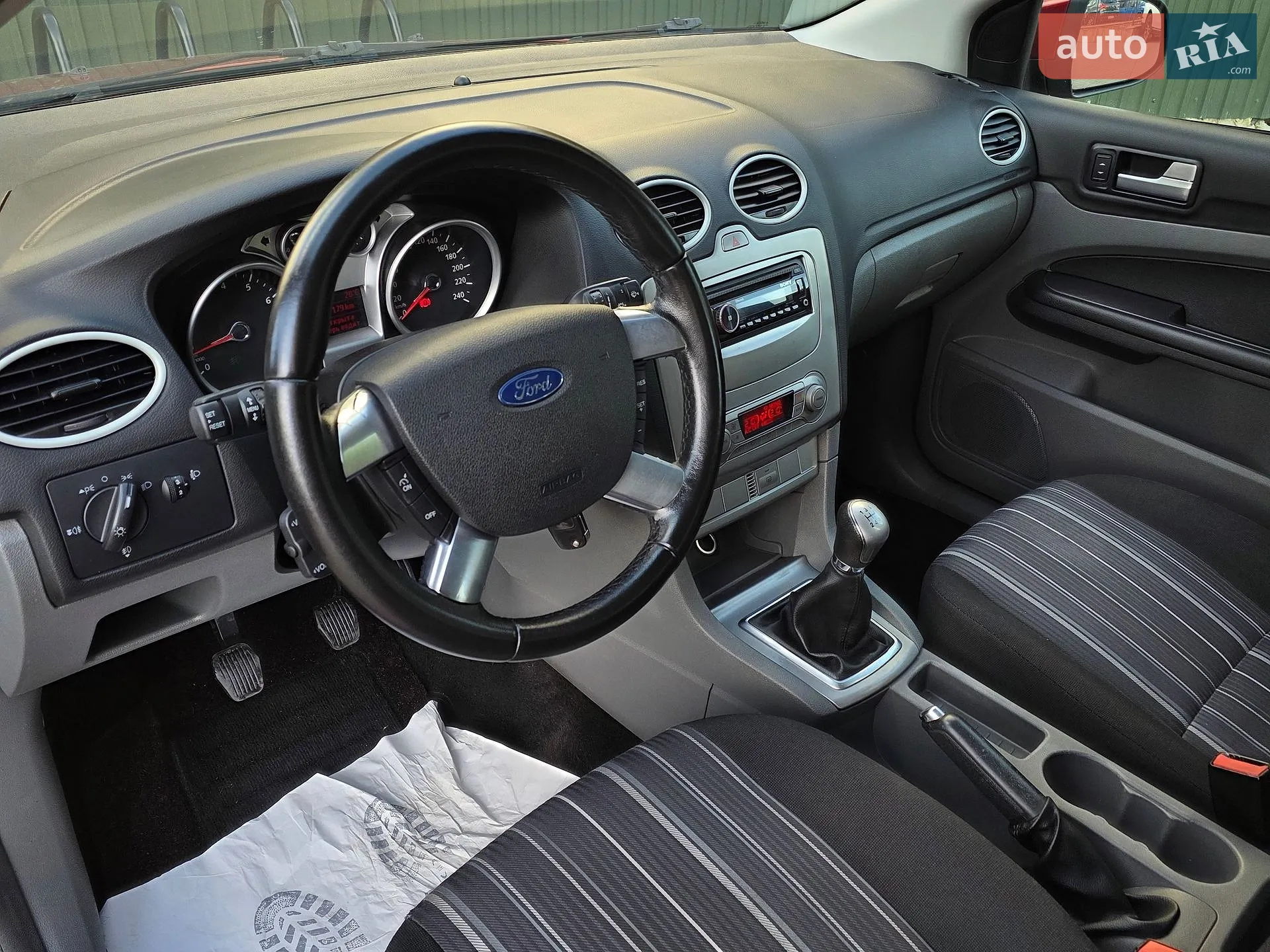 2010 Ford Focus - мініатюра 24