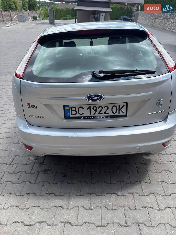 2010 Ford Focus - мініатюра 28