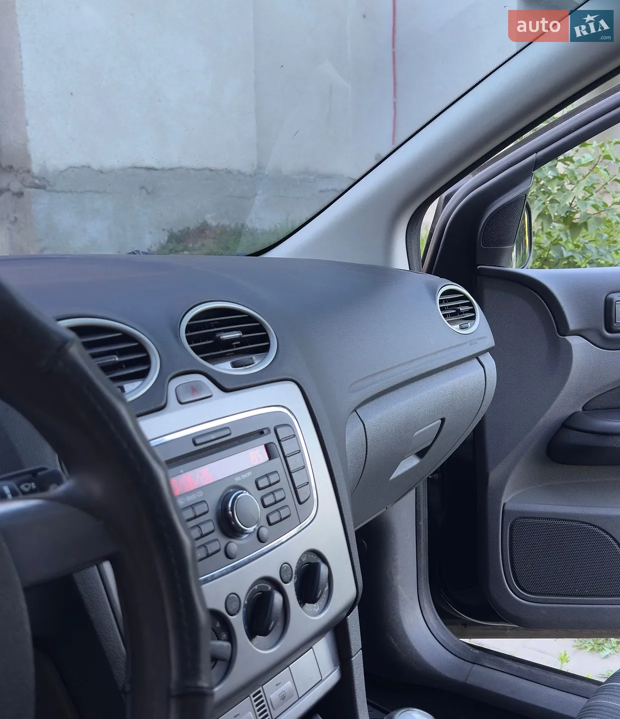 2010 Ford Focus - мініатюра 4