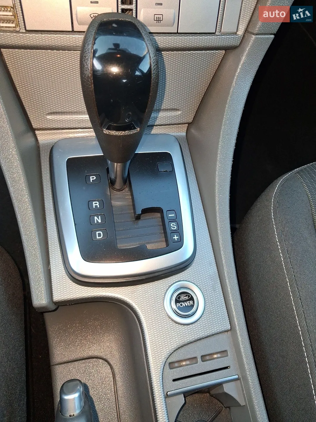 2010 Ford Focus - мініатюра 10