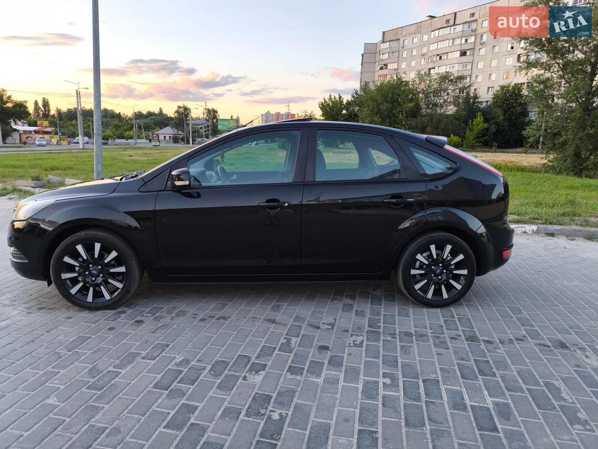 2010 Ford Focus - мініатюра 21