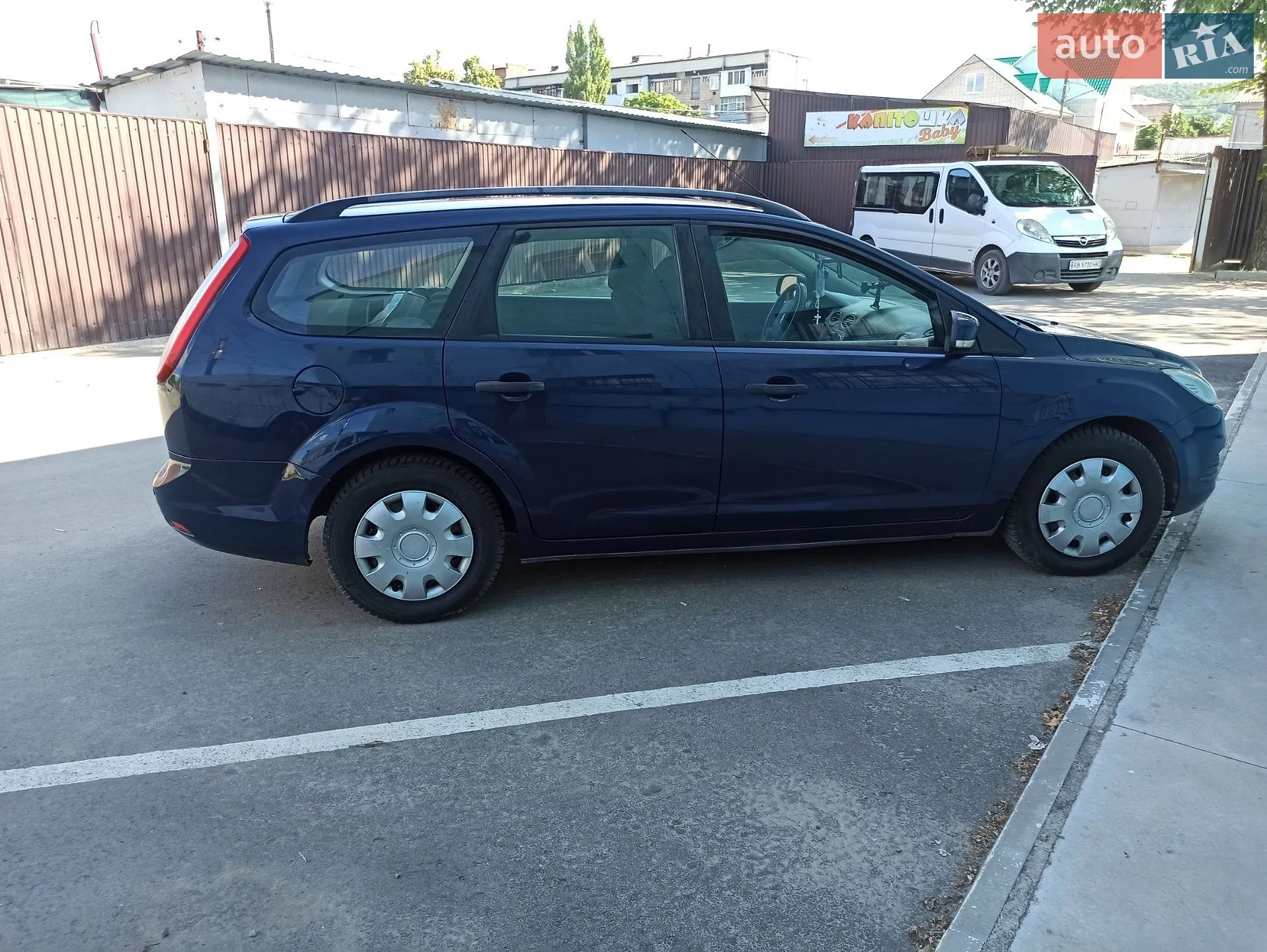 2010 Ford Focus - мініатюра 2