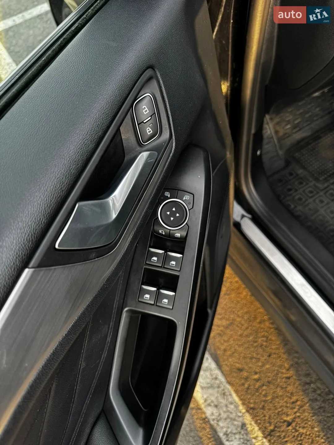 2019 Ford Focus - мініатюра 16