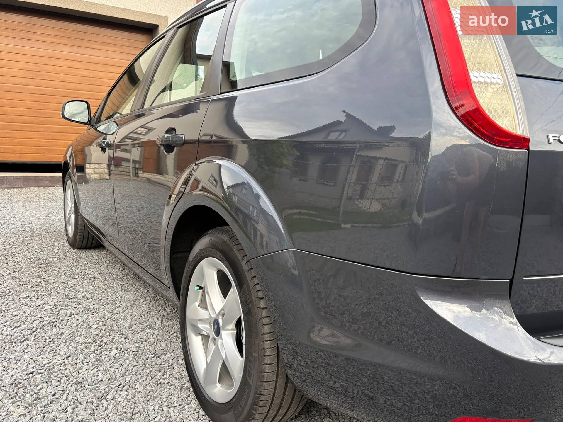 2010 Ford Focus - мініатюра 21