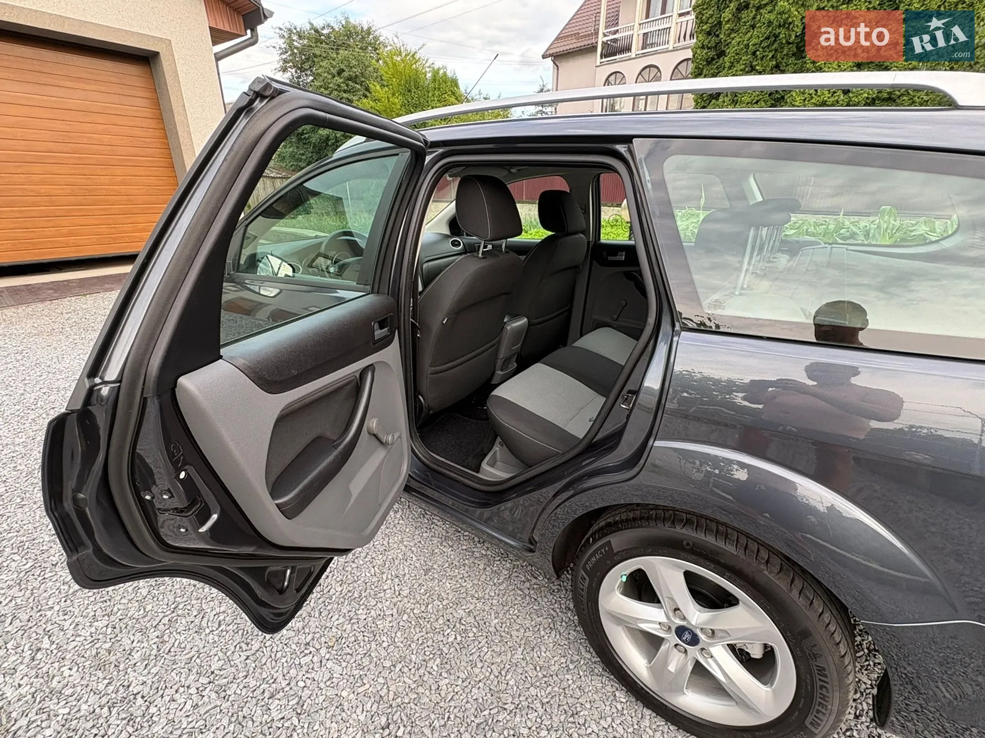 2010 Ford Focus - мініатюра 36