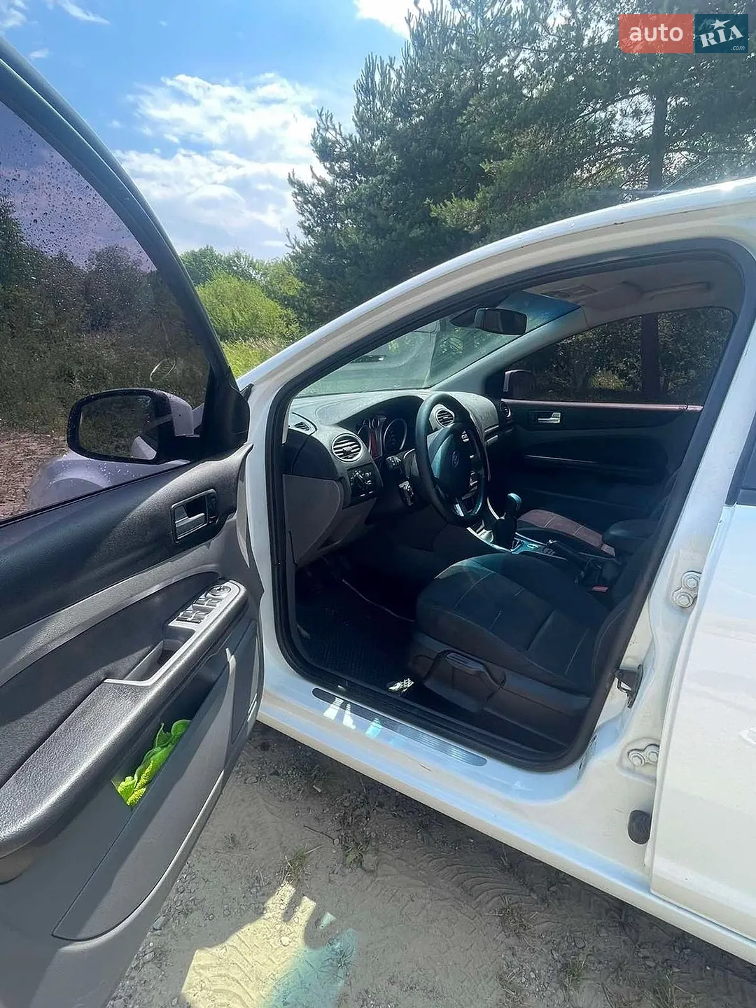 2010 Ford Focus - мініатюра 11