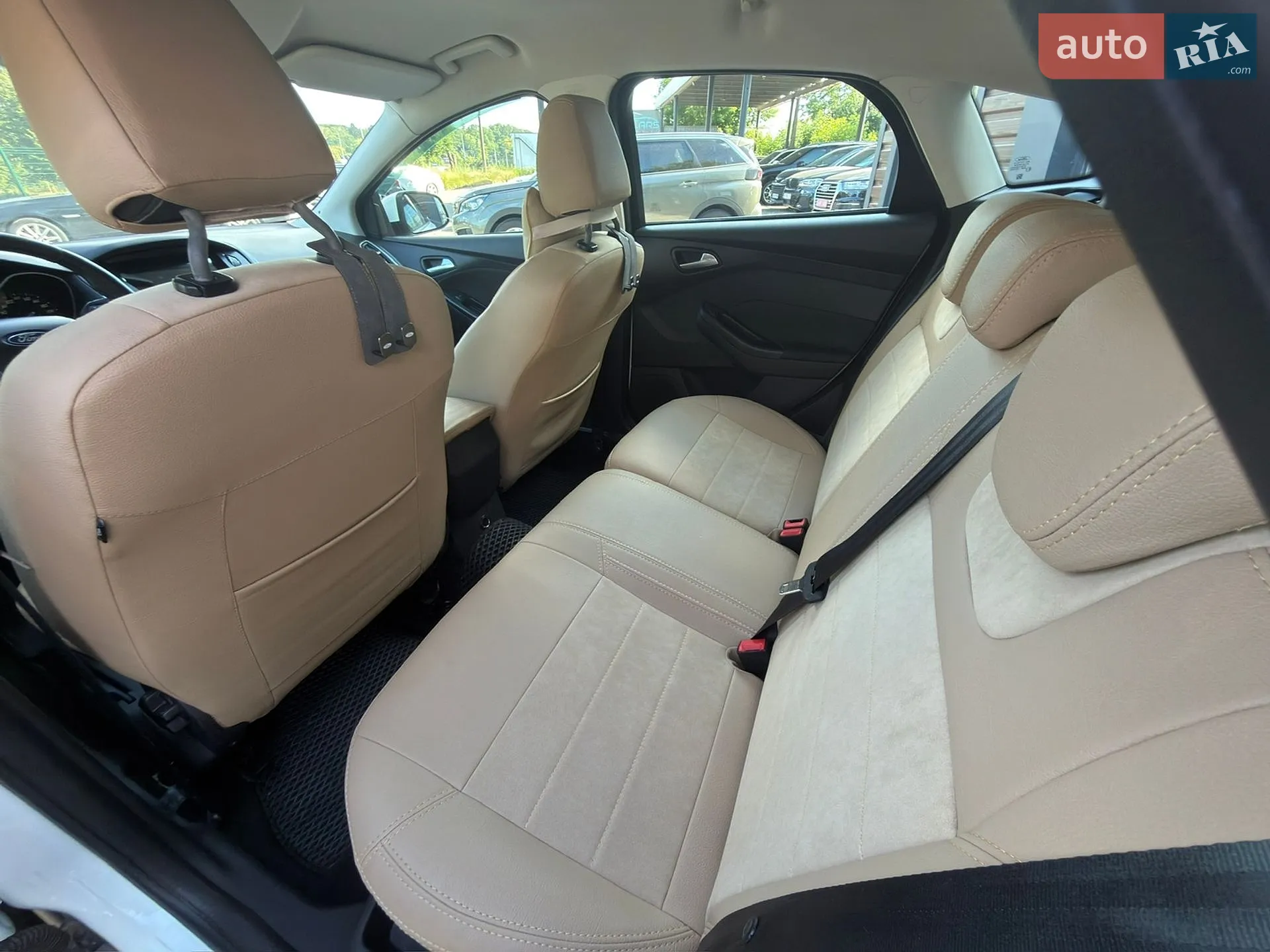 2012 Ford Focus - мініатюра 11