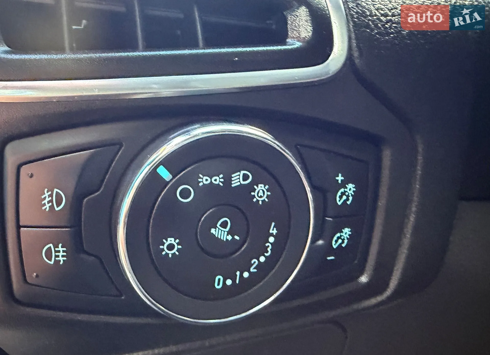 2013 Ford Focus - мініатюра 107