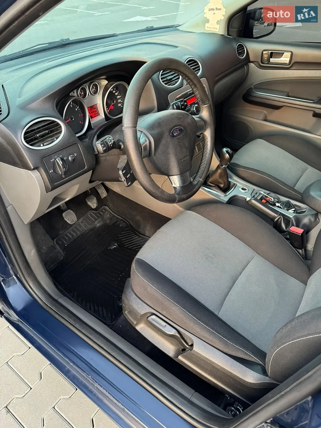 2011 Ford Focus - мініатюра 18