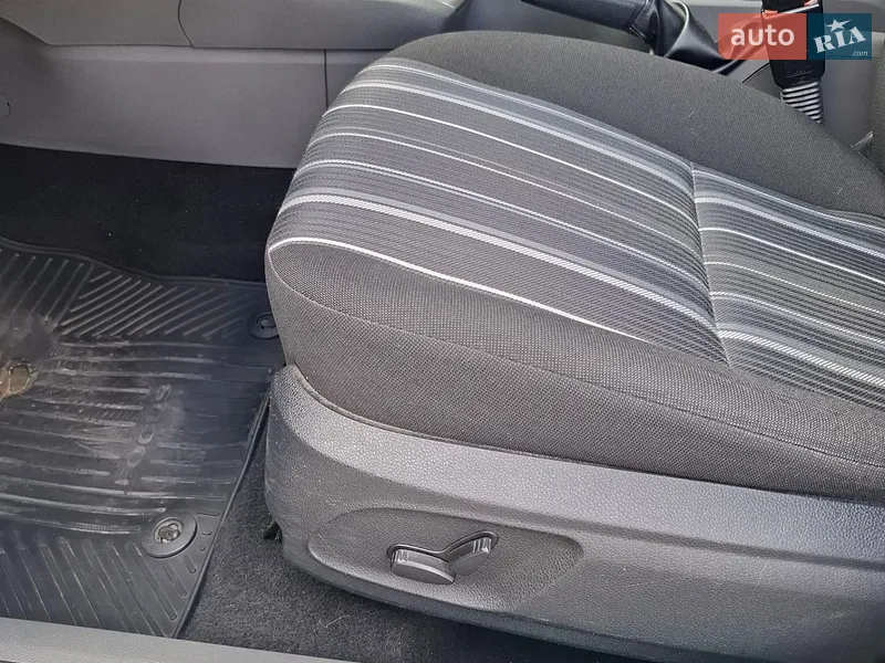 Ford Focus 2010 VIN WF0SXXGCDSAU12784 фото оголошення 15 з 52
