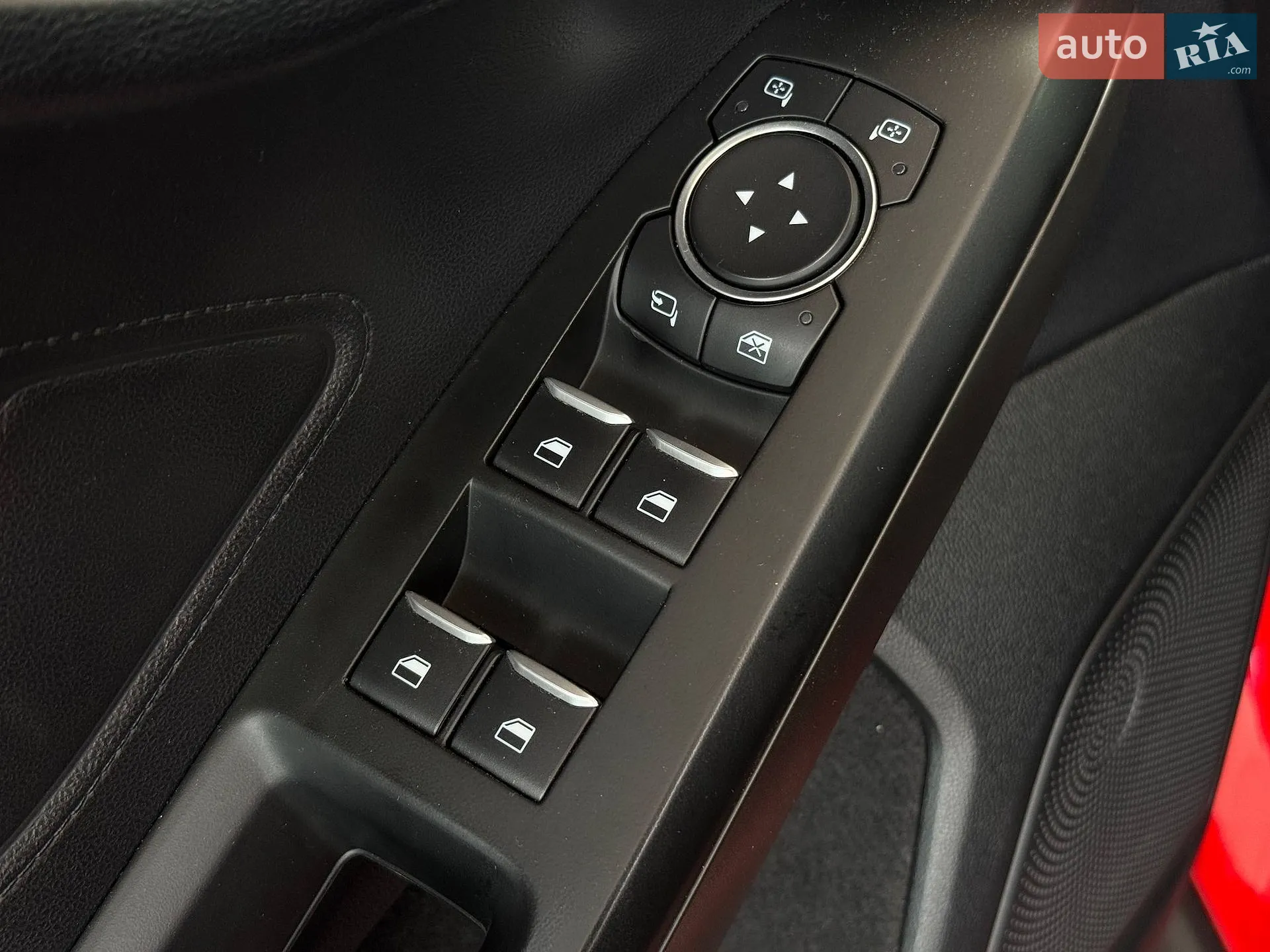 2020 Ford Focus - мініатюра 16