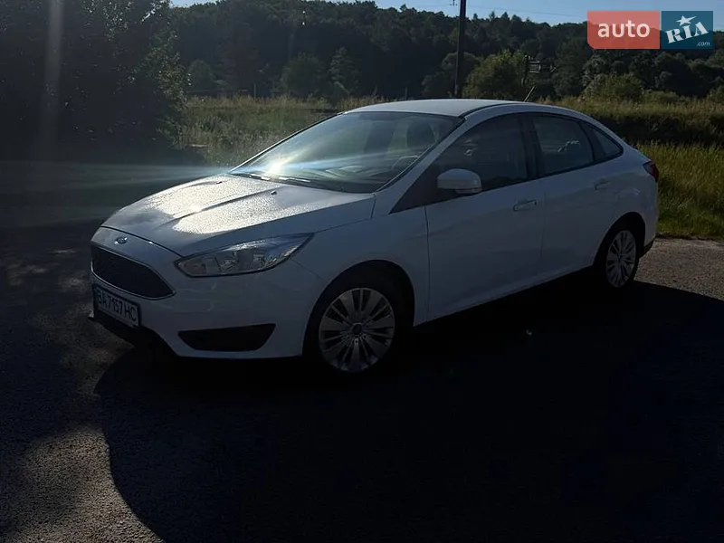 Ford Focus 2017 VIN WF04XXGCC4HR86963 фото оголошення 3 з 44