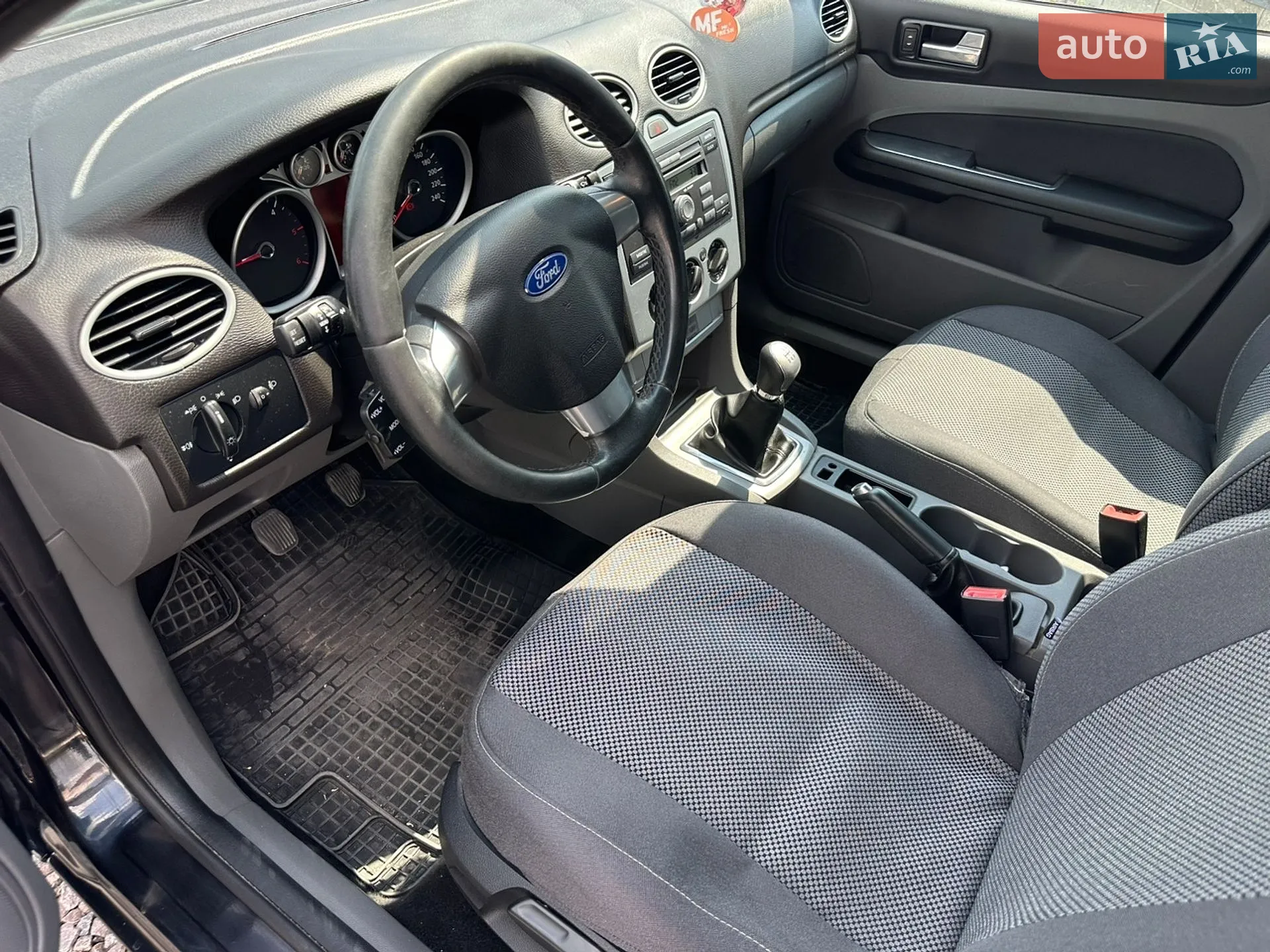 2010 Ford Focus - мініатюра 16