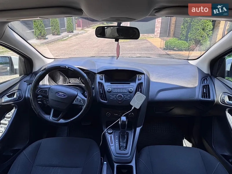 Ford Focus 2016 VIN 1FADP3F29GL325588 фото оголошення 11 з 62