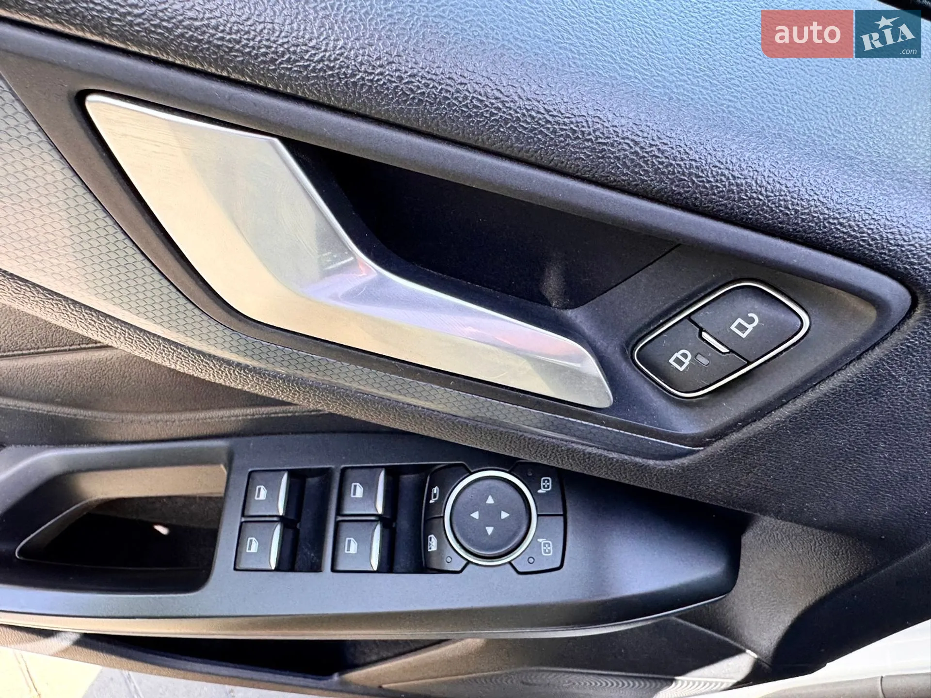 2020 Ford Focus - мініатюра 25