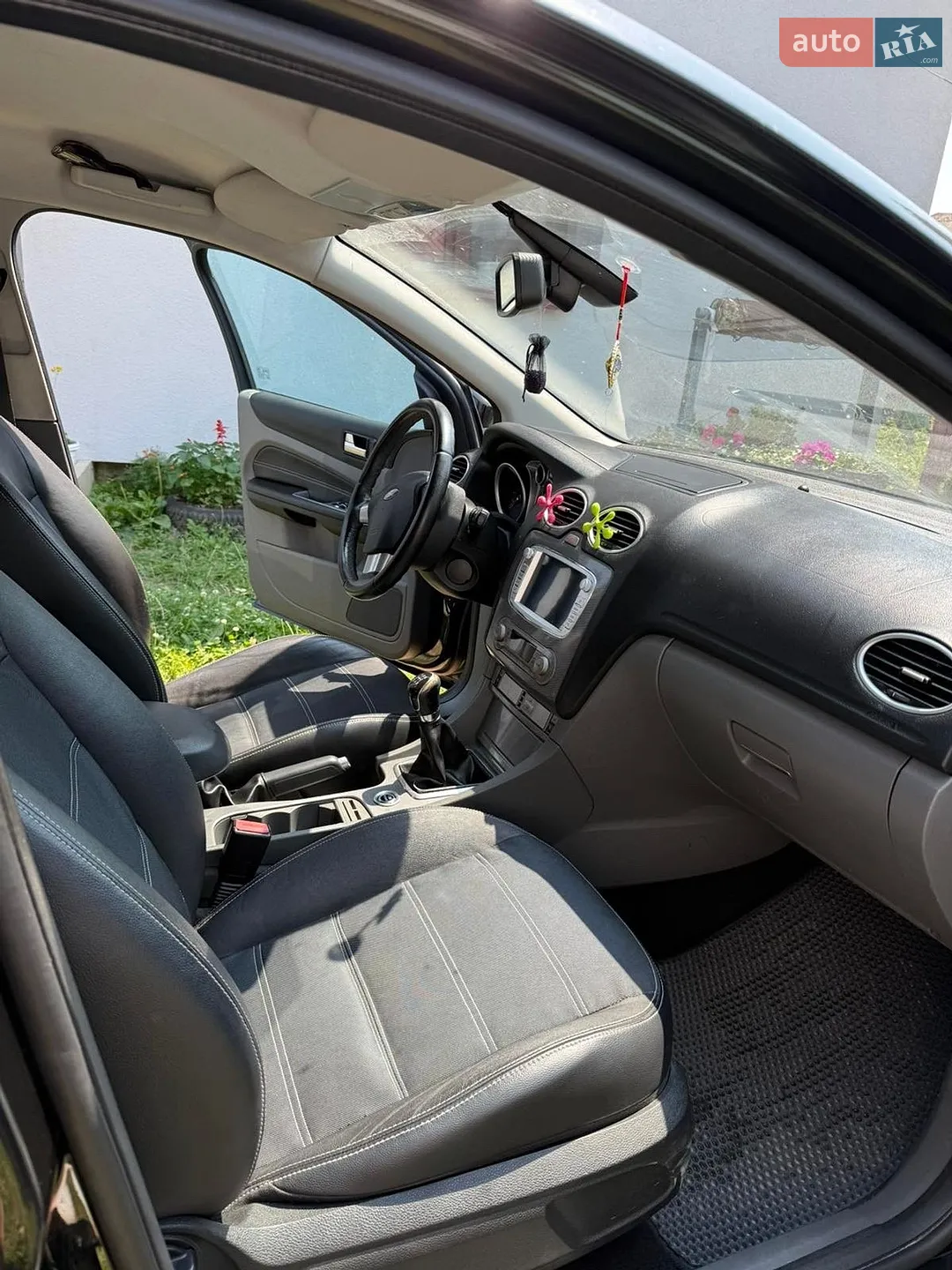 2010 Ford Focus - мініатюра 12