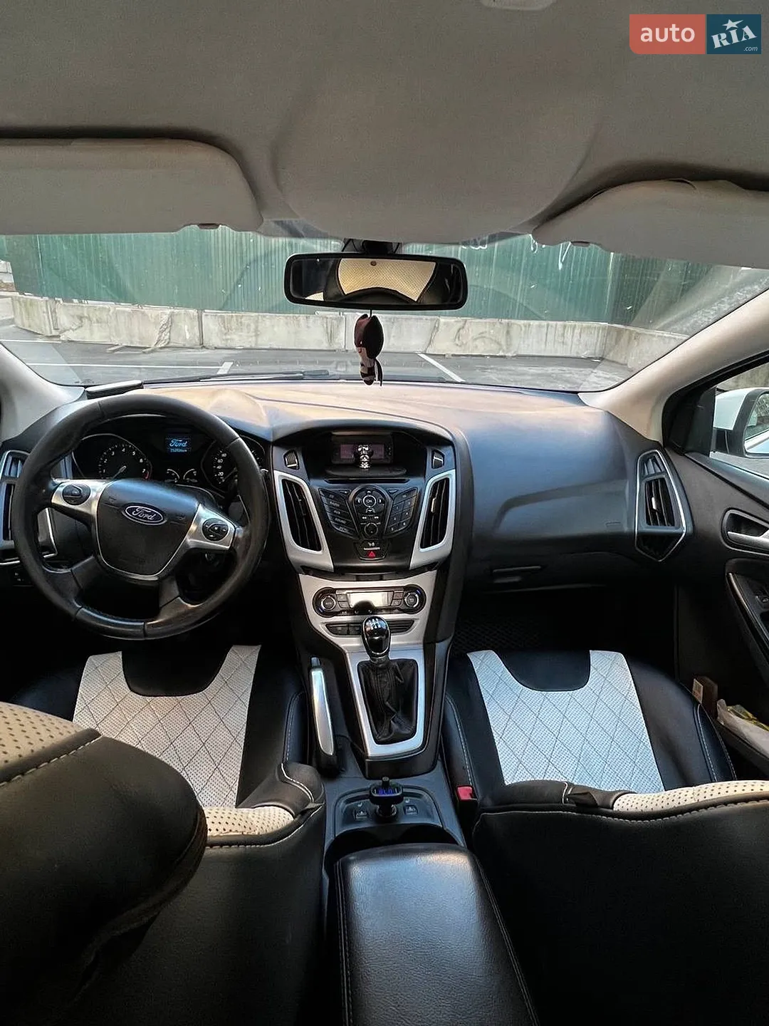 2011 Ford Focus - мініатюра 7