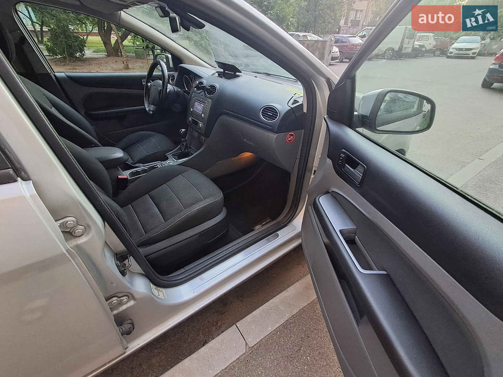 2010 Ford Focus - мініатюра 19