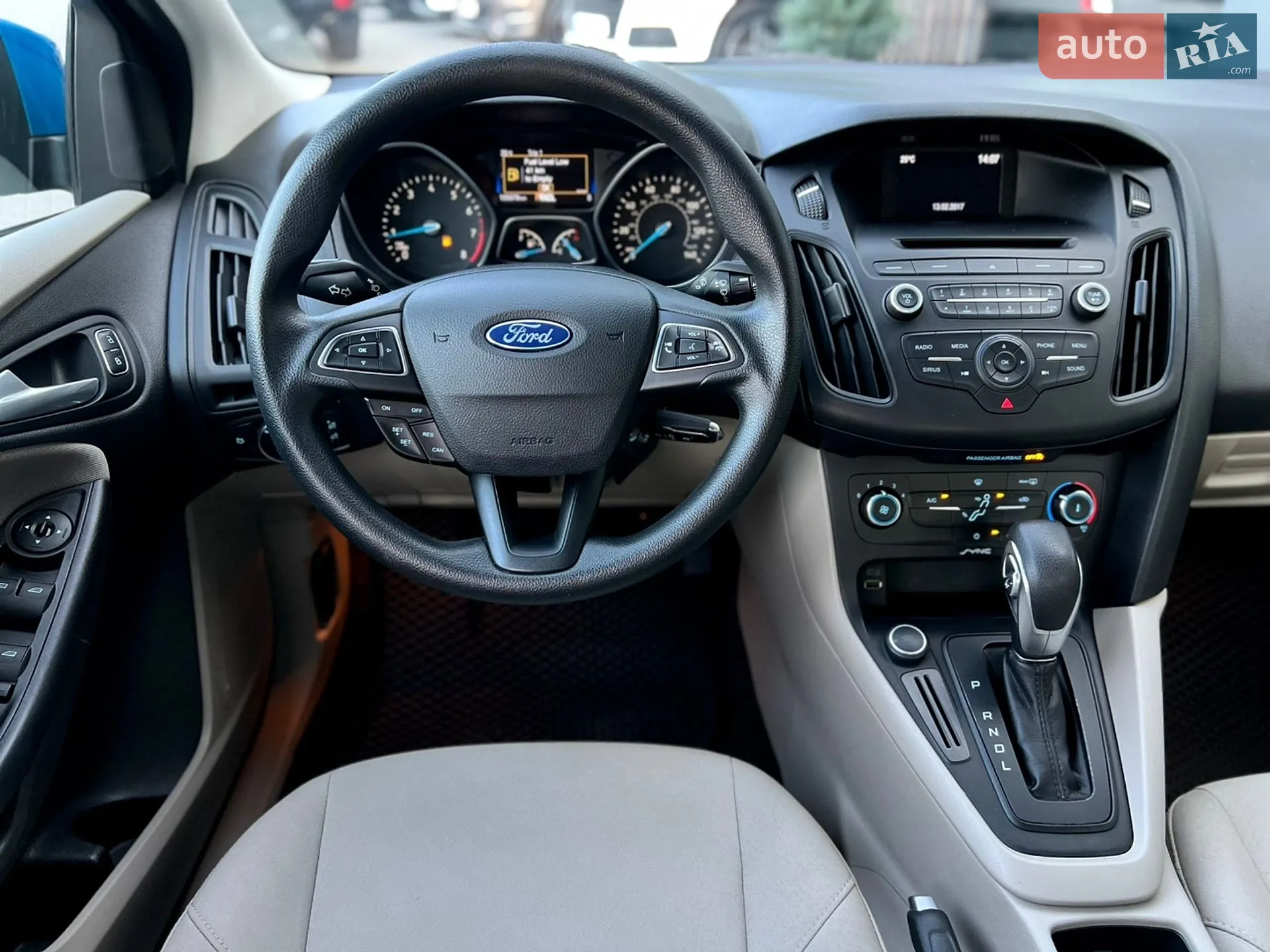 2017 Ford Focus - мініатюра 10