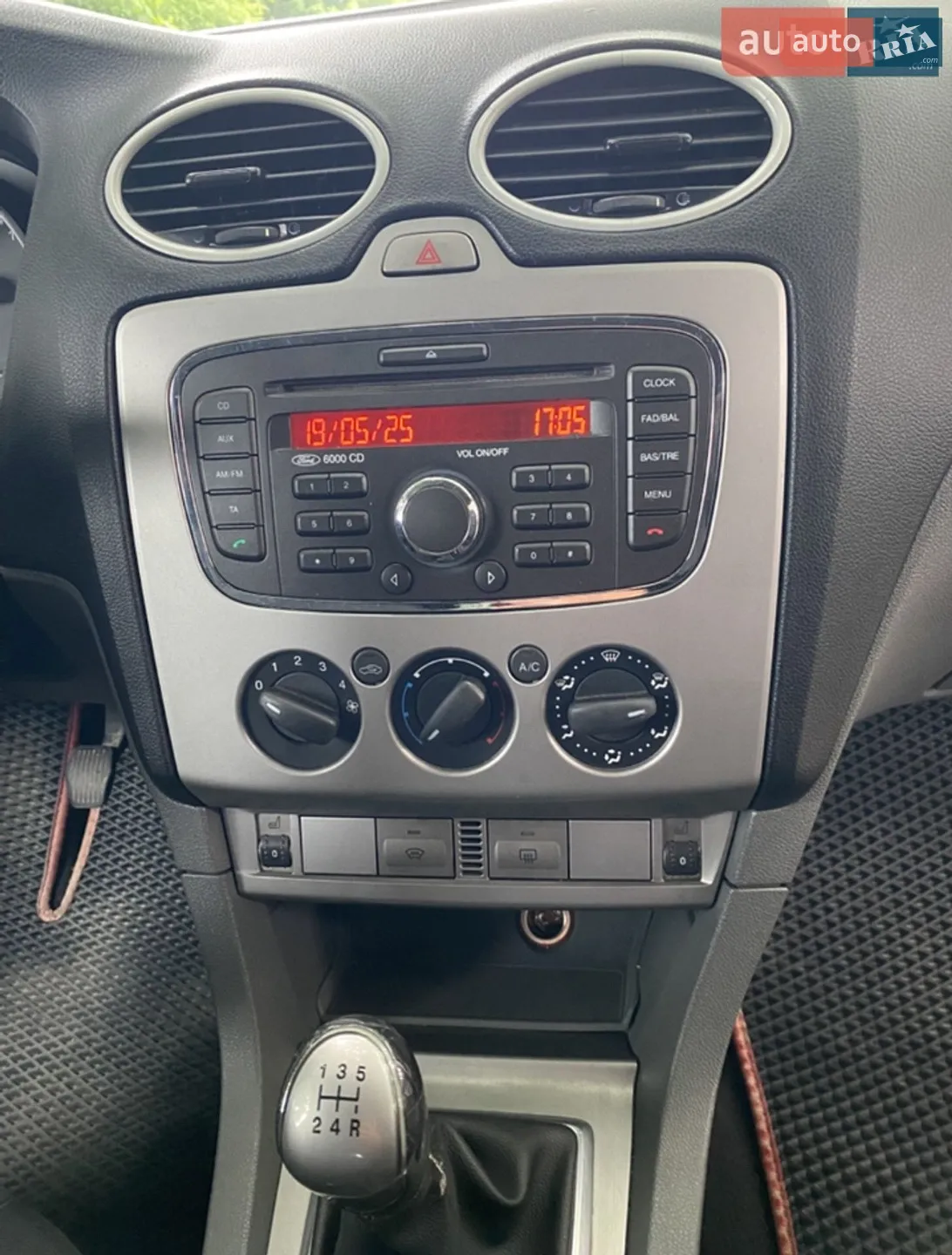 2010 Ford Focus - мініатюра 5