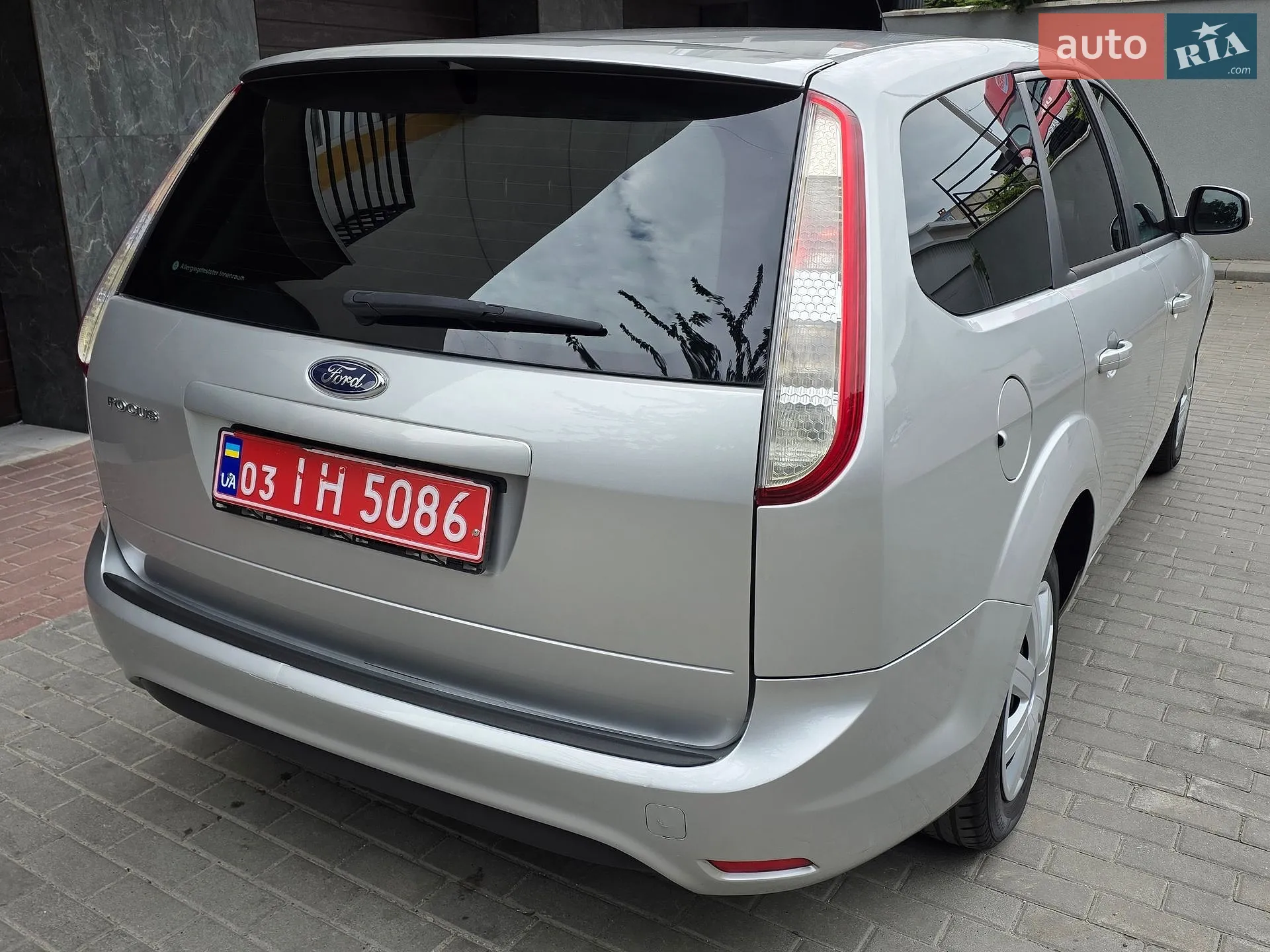 2010 Ford Focus - мініатюра 11