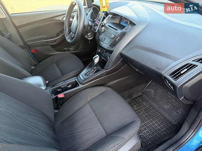 Седан Ford Focus 2015 в Дунаевцах