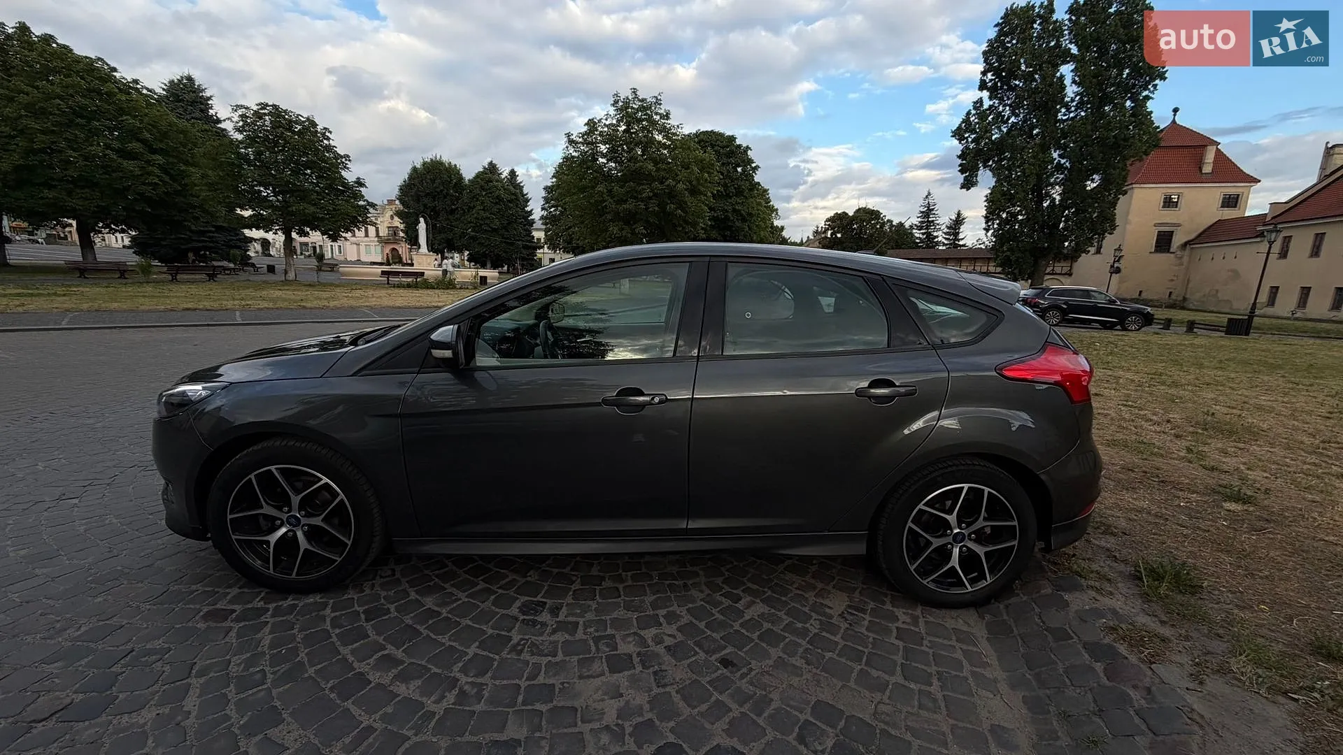 Ford Focus 2016 VIN 1FADP3K25GL376639 фото оголошення 8 з 23
