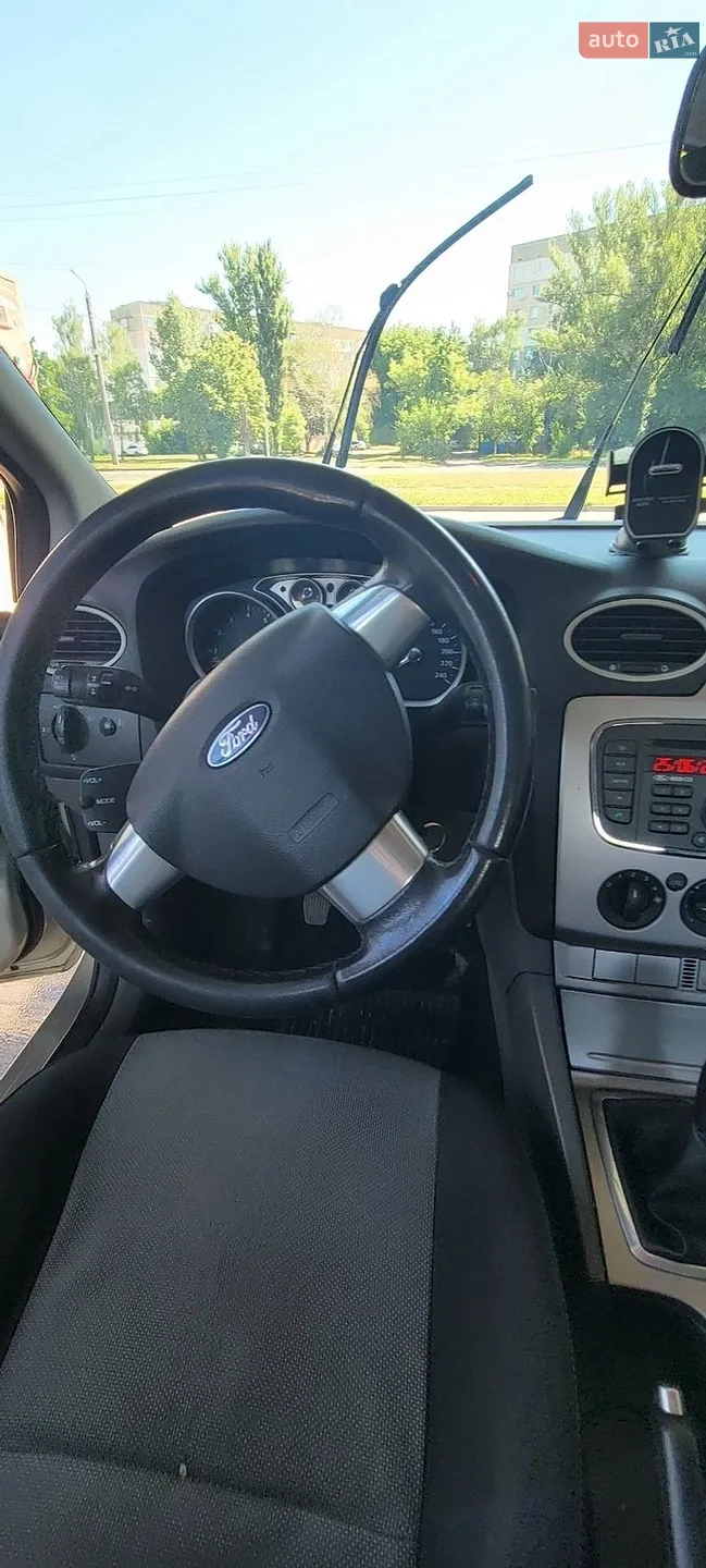 2010 Ford Focus - мініатюра 6