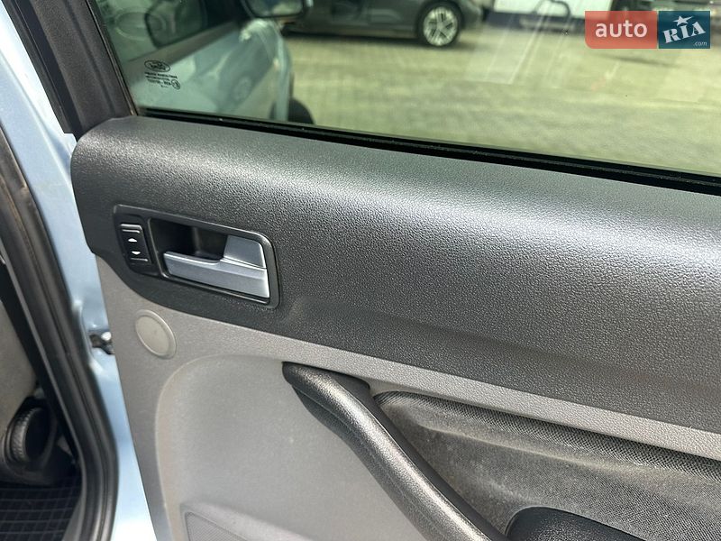 Хетчбек Ford Focus 2005 в Луцьку фото 37 Хетчбек Ford Focus 2005 в Луцьку