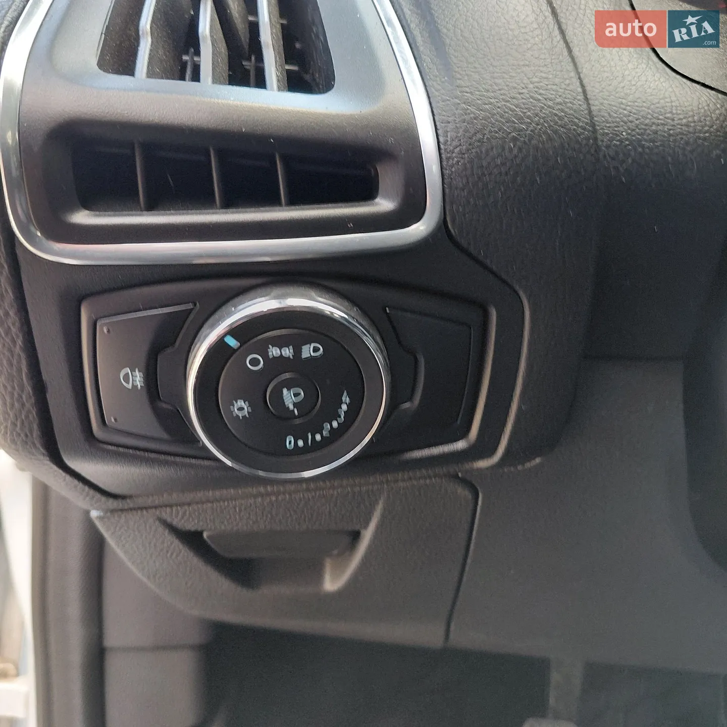 2012 Ford Focus - мініатюра 11