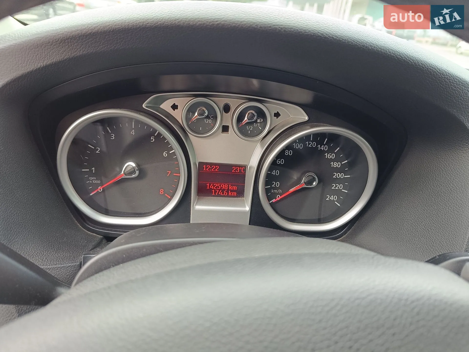 2010 Ford Focus - мініатюра 11