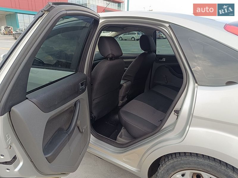 Хэтчбек Ford Focus 2010 в Тернополе