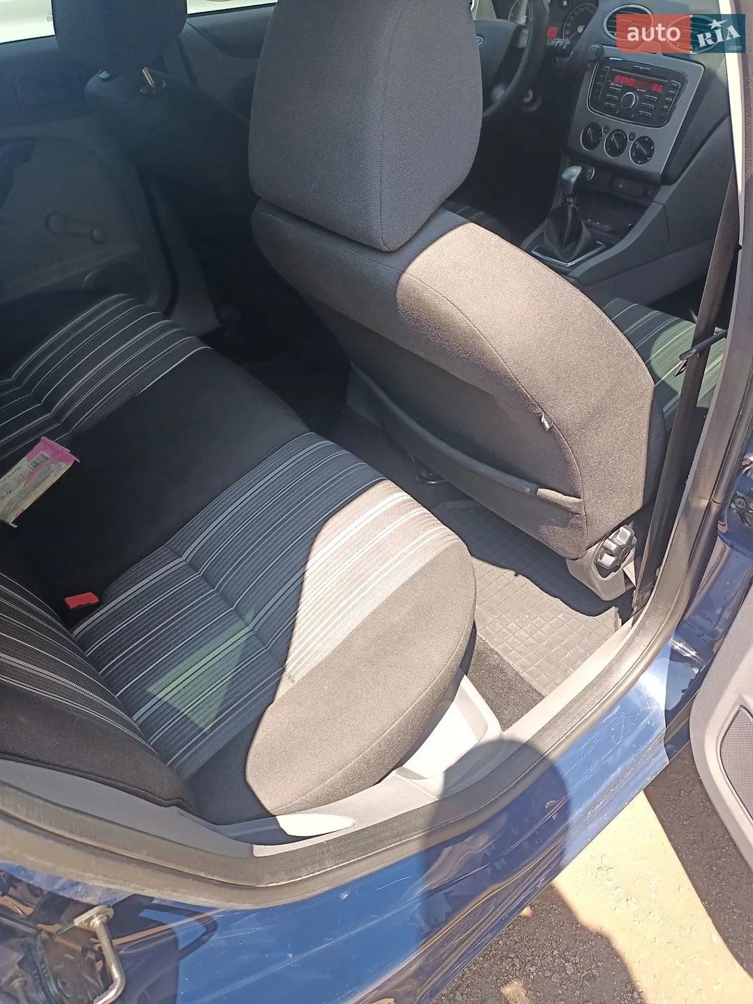 2010 Ford Focus - мініатюра 9