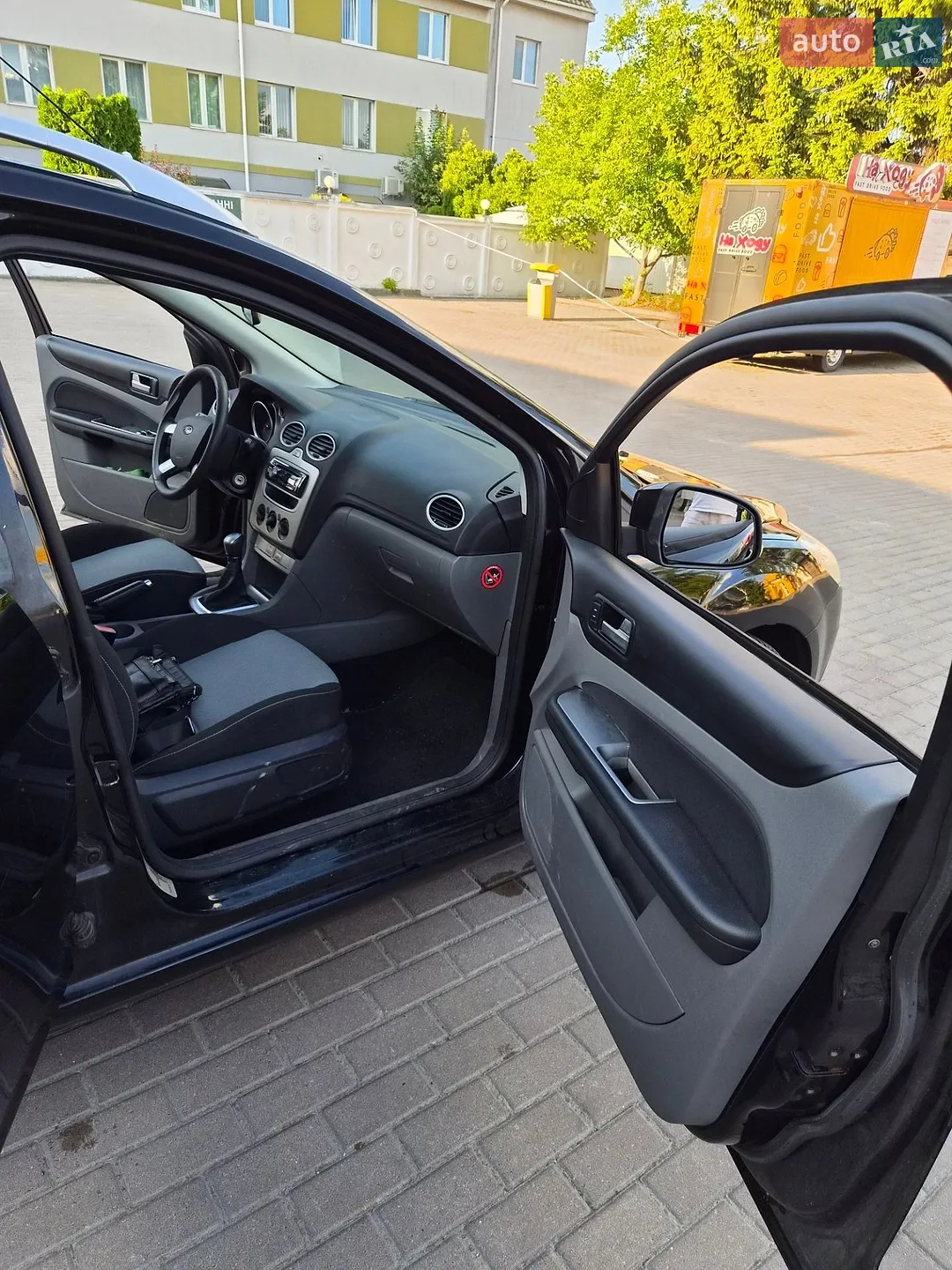 2010 Ford Focus - мініатюра 25