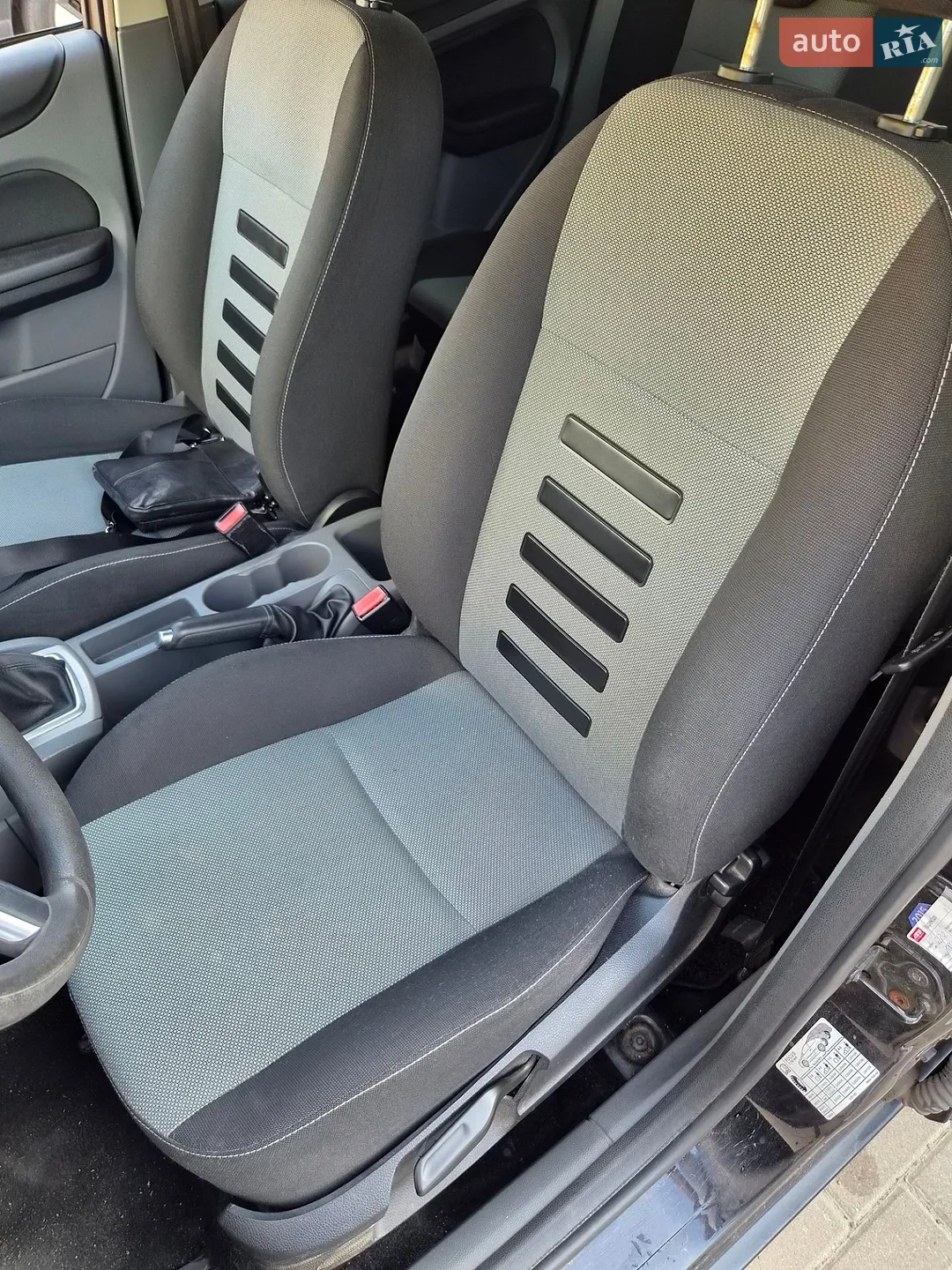 2010 Ford Focus - мініатюра 38