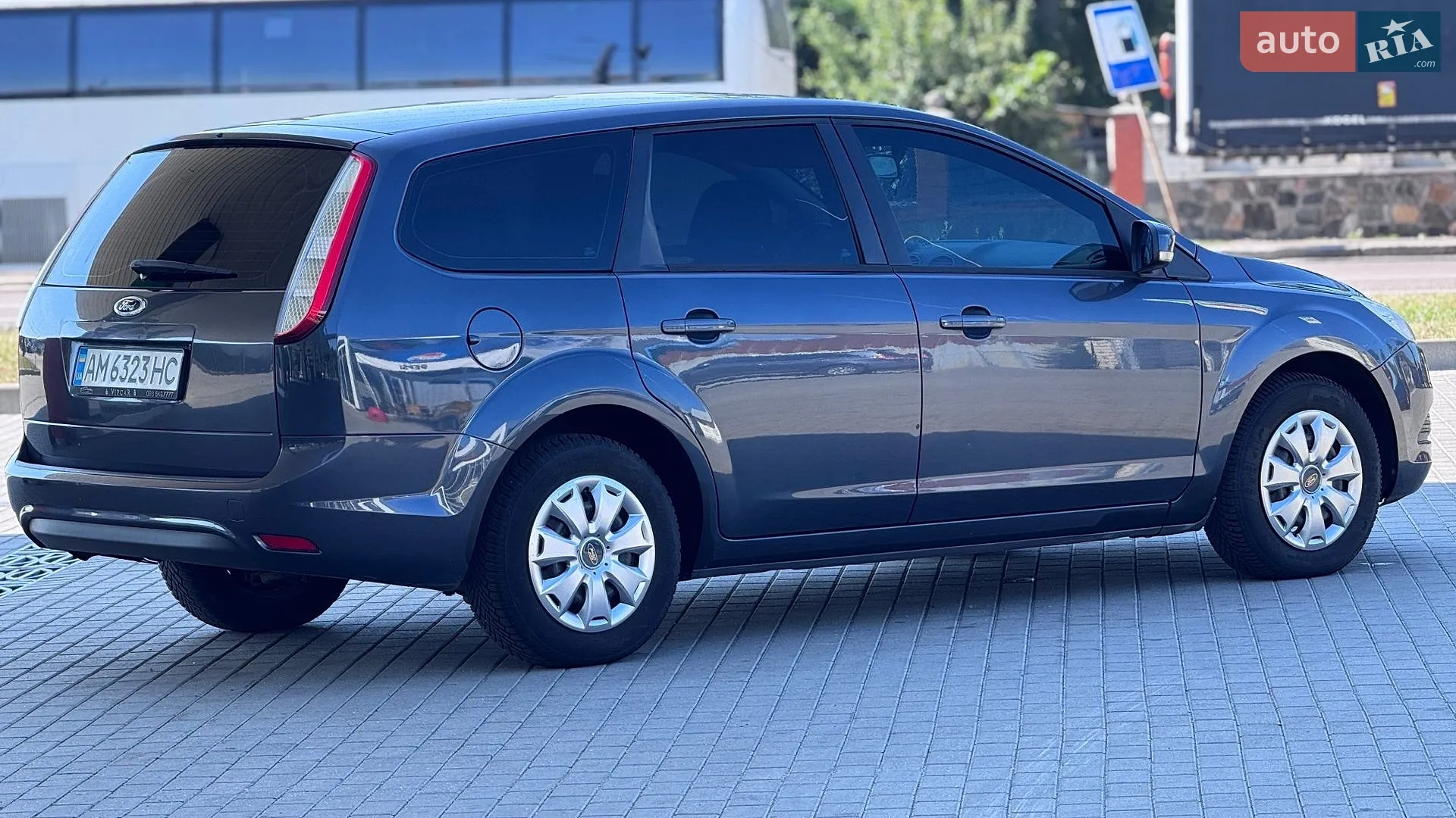 2010 Ford Focus - мініатюра 8