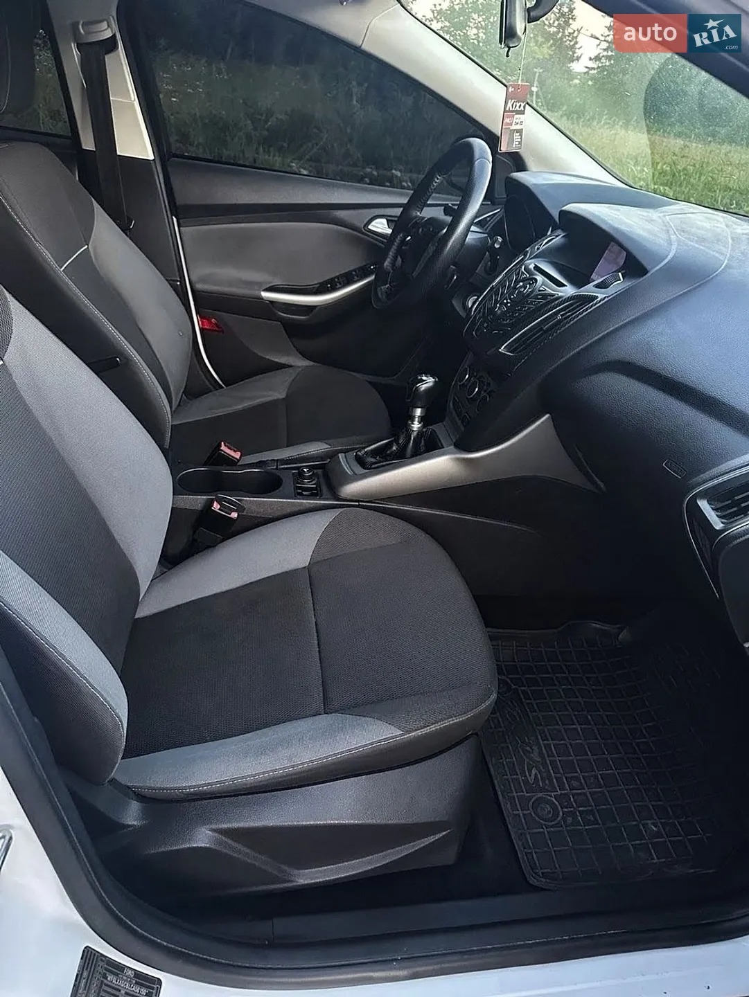 2012 Ford Focus - мініатюра 16