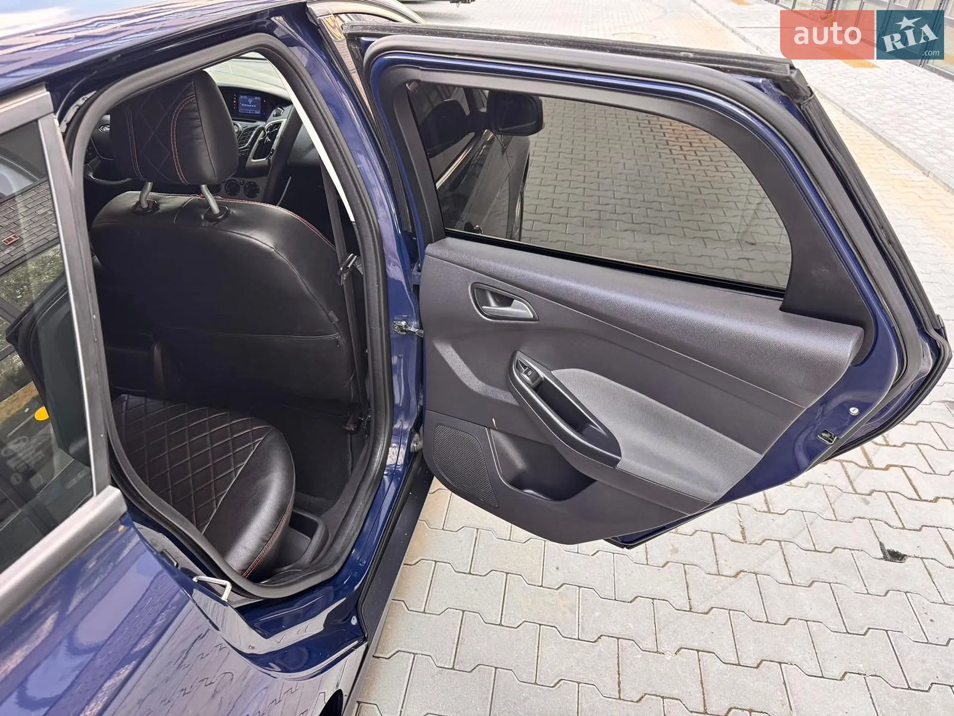 2011 Ford Focus - мініатюра 18