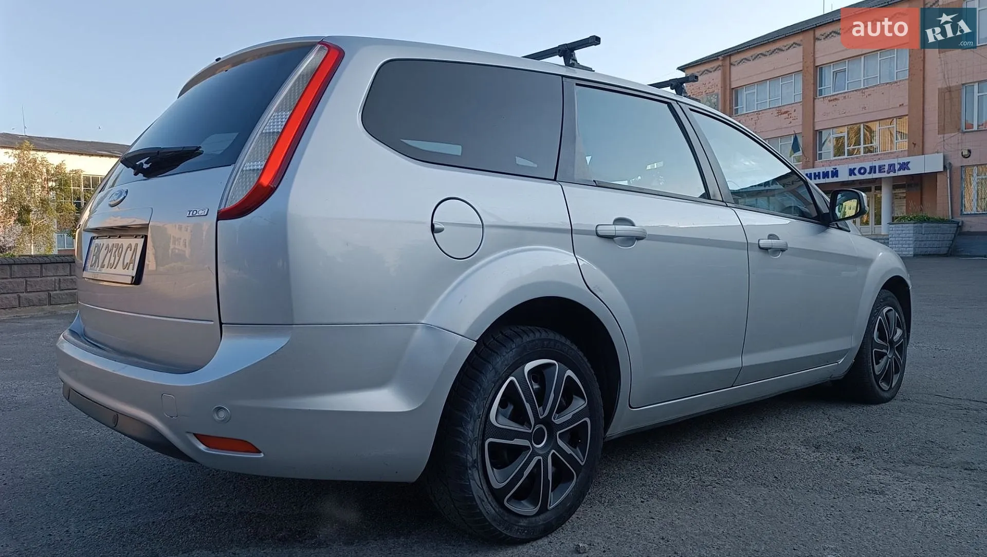 2010 Ford Focus - мініатюра 16