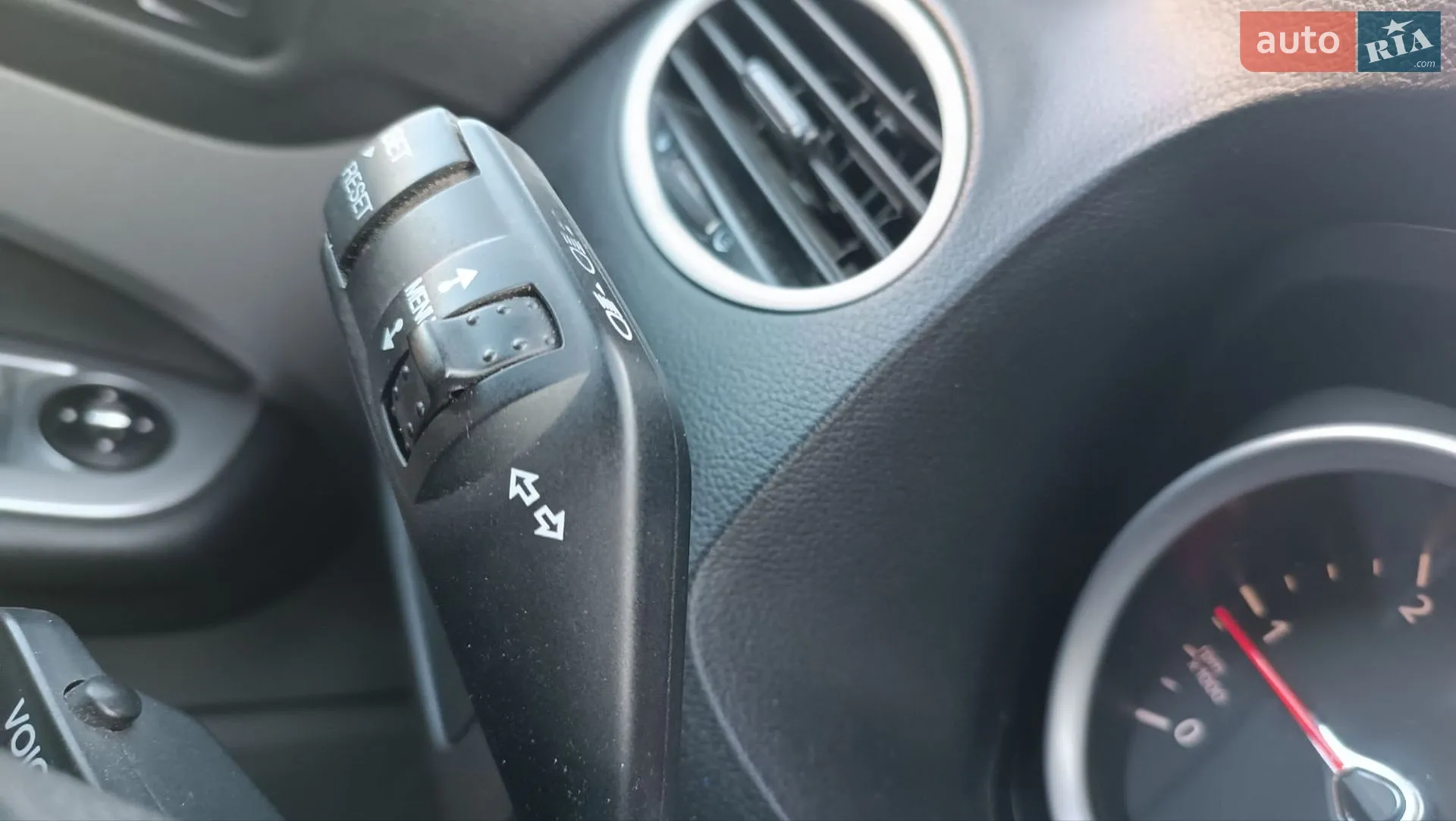 2010 Ford Focus - мініатюра 93