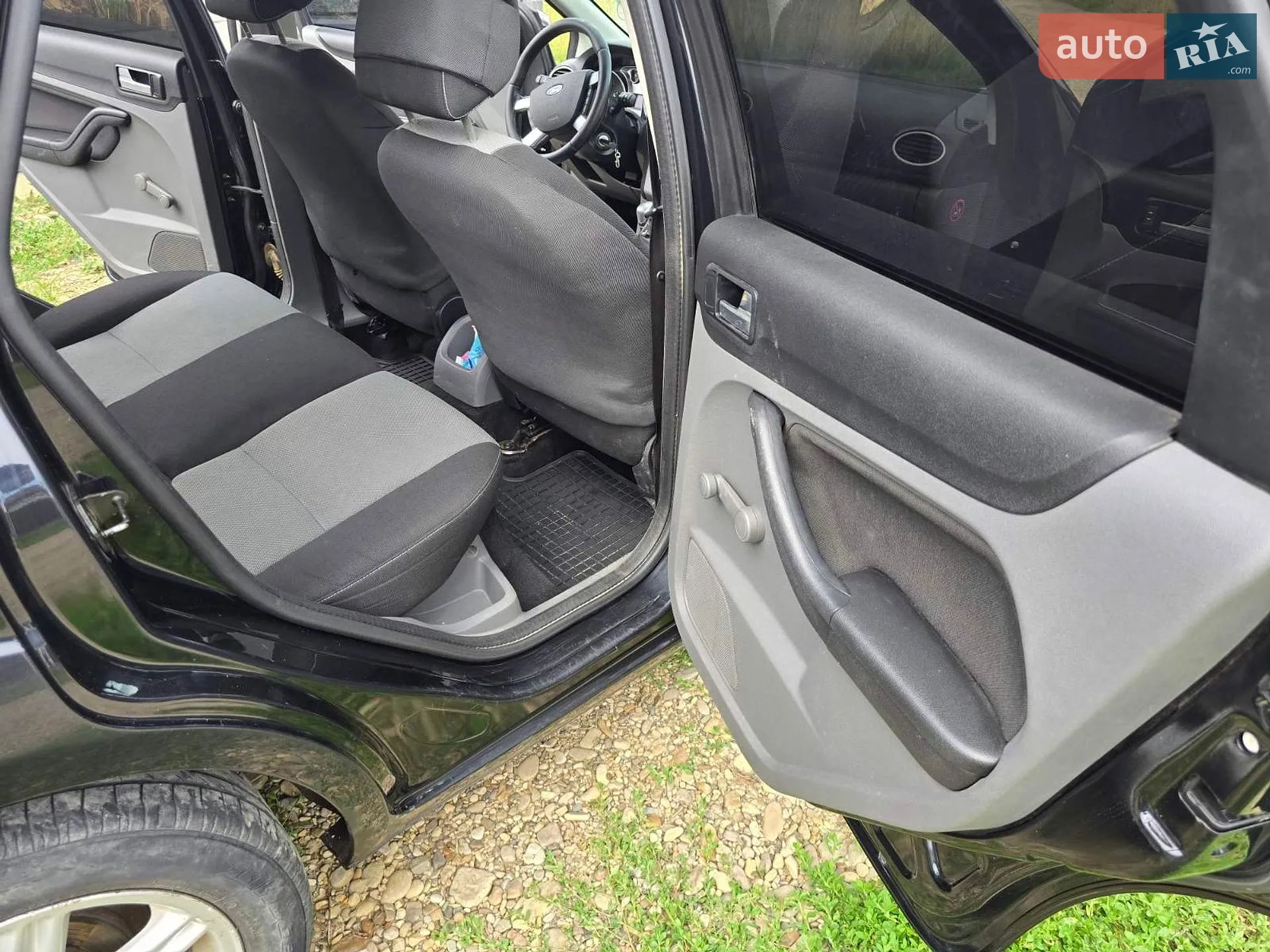 2010 Ford Focus - мініатюра 13