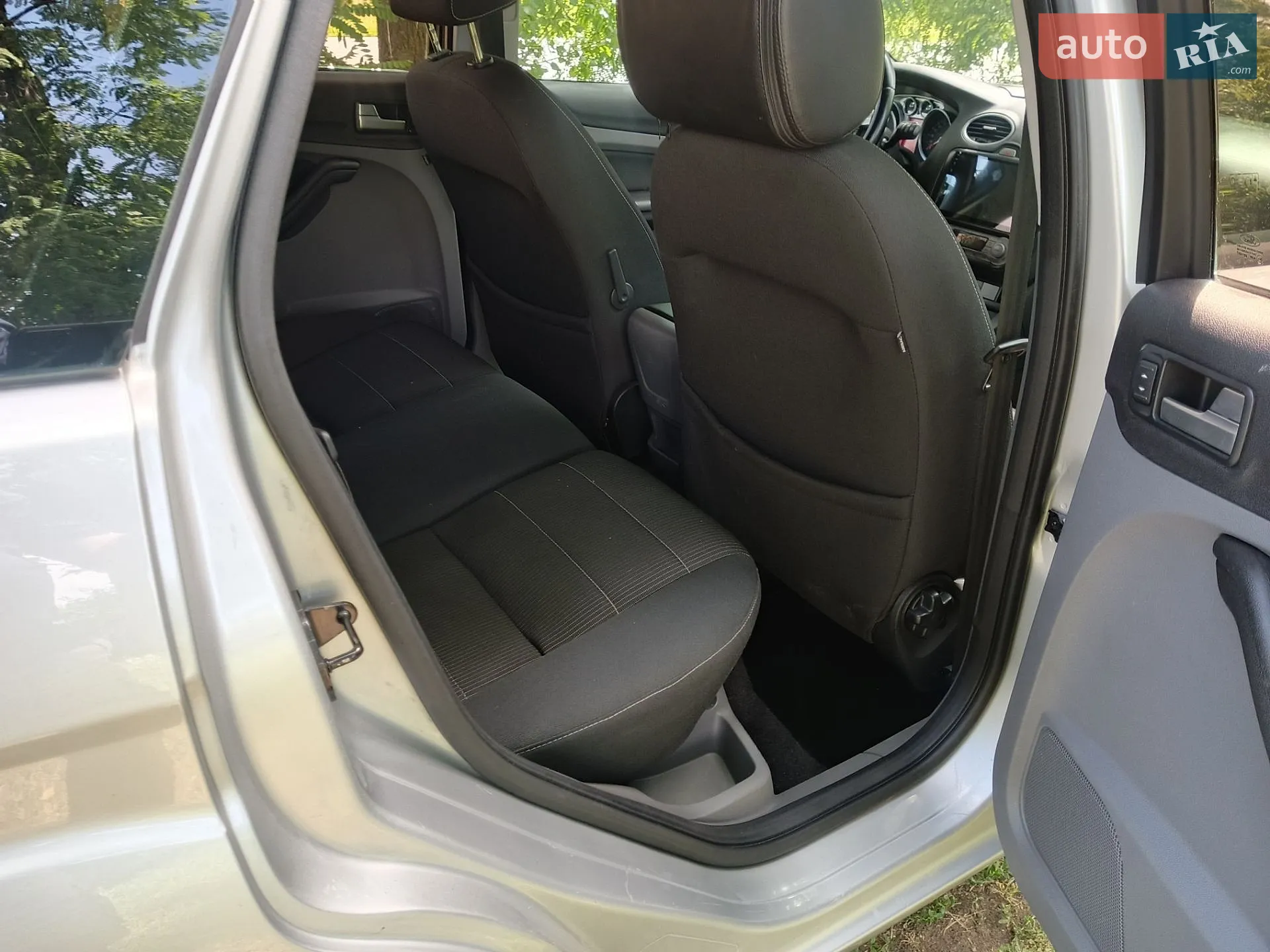 2010 Ford Focus - мініатюра 12