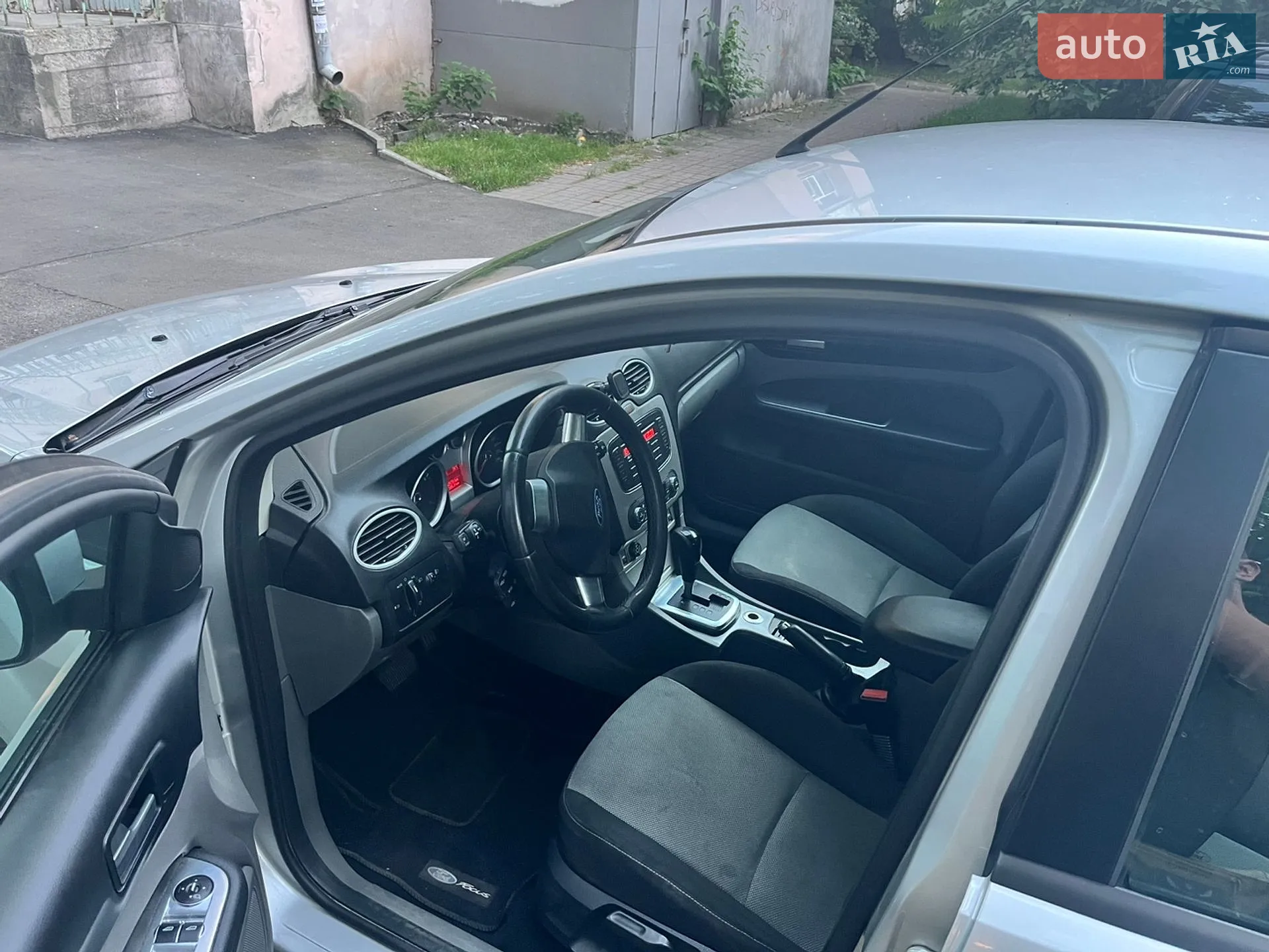 2010 Ford Focus - мініатюра 6