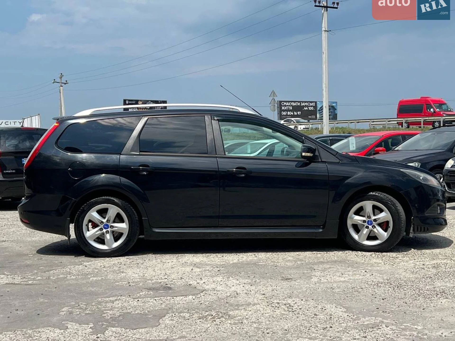 2010 Ford Focus - мініатюра 11